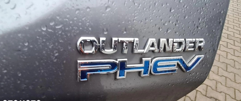Mitsubishi Outlander cena 98900 przebieg: 63655, rok produkcji 2018 z Gostynin małe 379